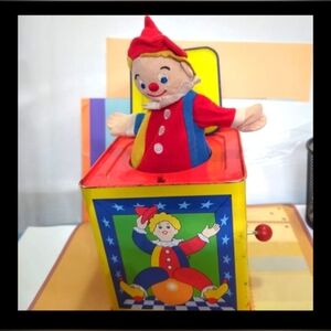 🤡Vintage Wind-Up Jack In The Box Clown Tin Mechanism Works Great!